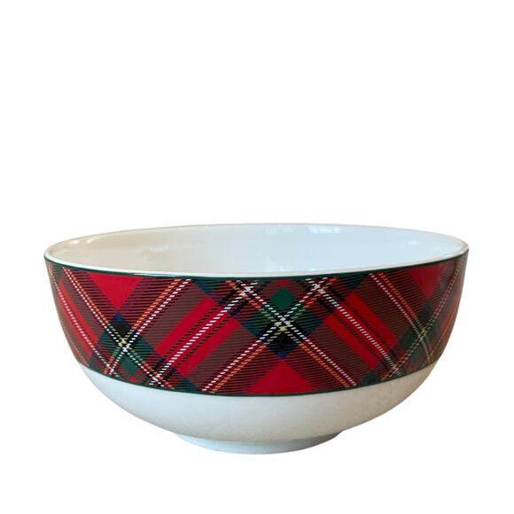 Mikasa TARTAN RED Soup Cereal Bowls 6 Porcelain Holiday  Mikasa TARTAN RED Soup Cereal Bowls 6\
